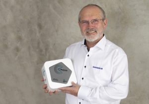 Leo-Linkesch-award-white-ss